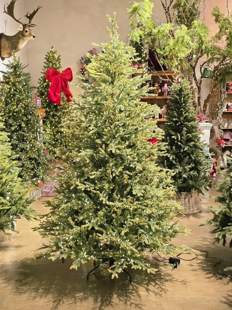Árvore Luxo Pinheiro Super Realista Melbourne 2,10 m 1072 Galhos com 2400 LEDs Fio de Fada