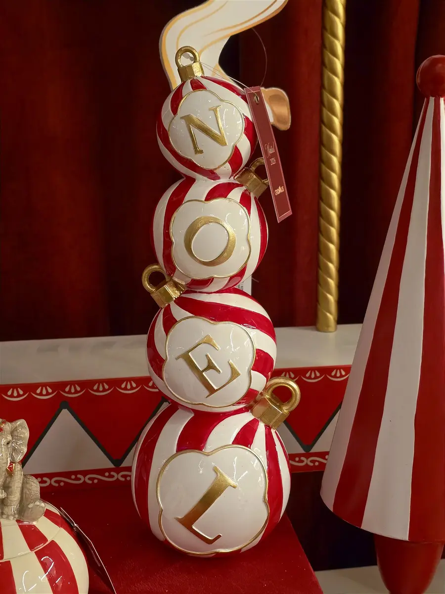 Bolas Empilhadas em Resina Noel 36 cm