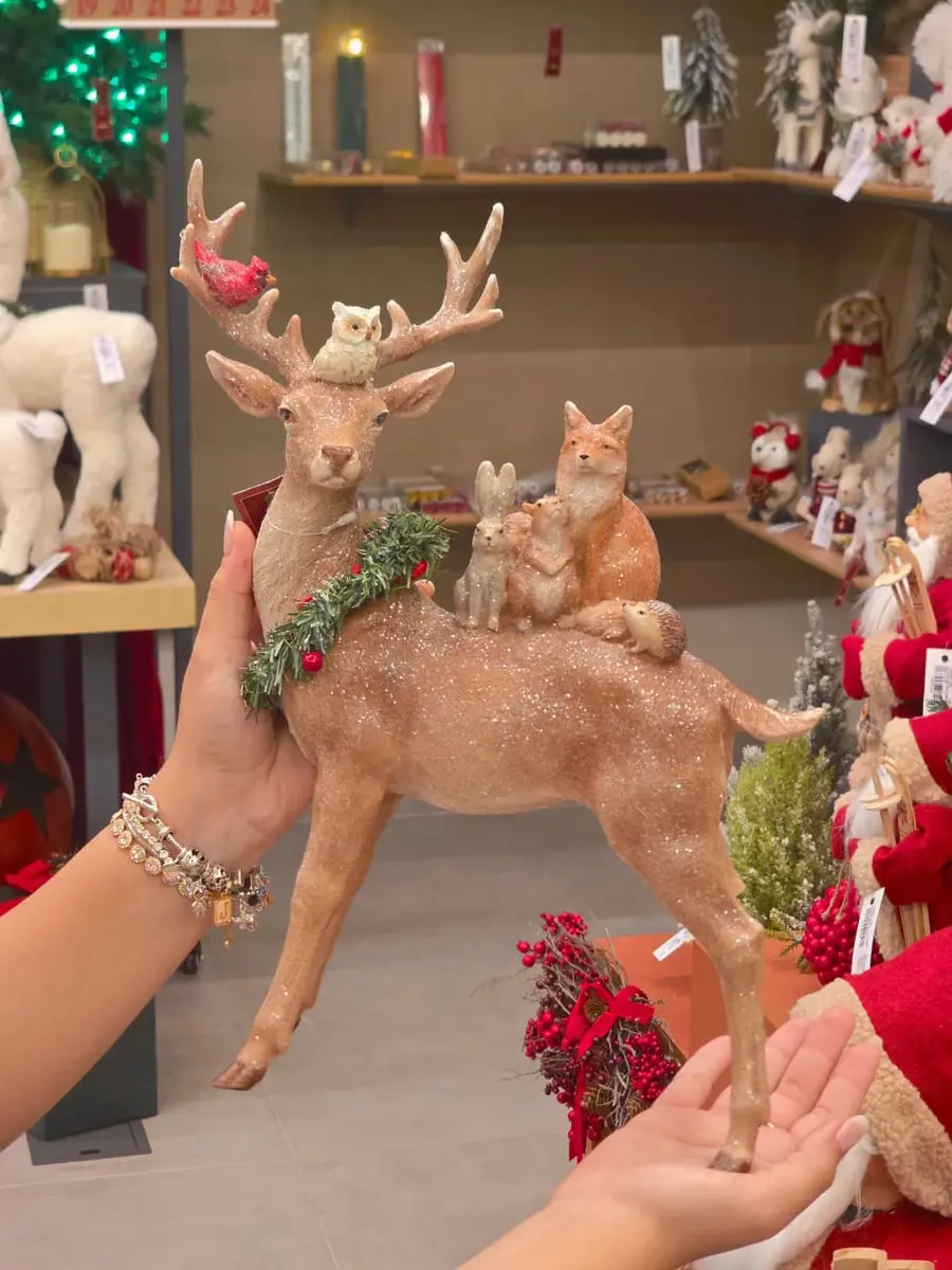 Rena em Pé Marrom com Animais 35 cm